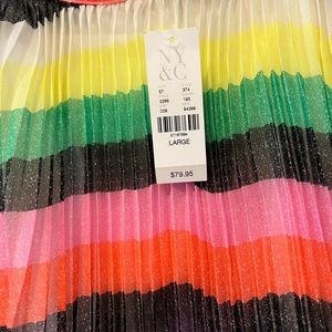 NY & COMPANY  MULTI-COLOR PLEATED SKIRT